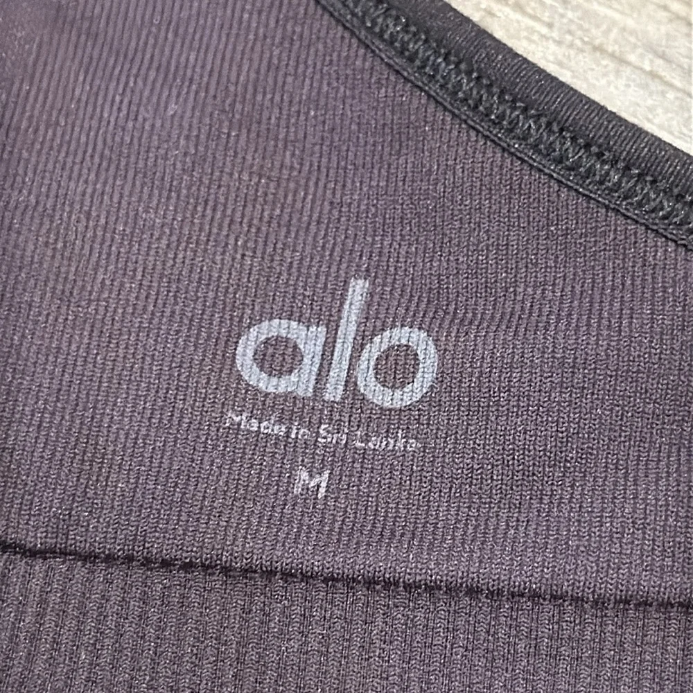 Alo Yoga Seamless Ribbed Favorite Bra Size M Black - Picture 11 of 12